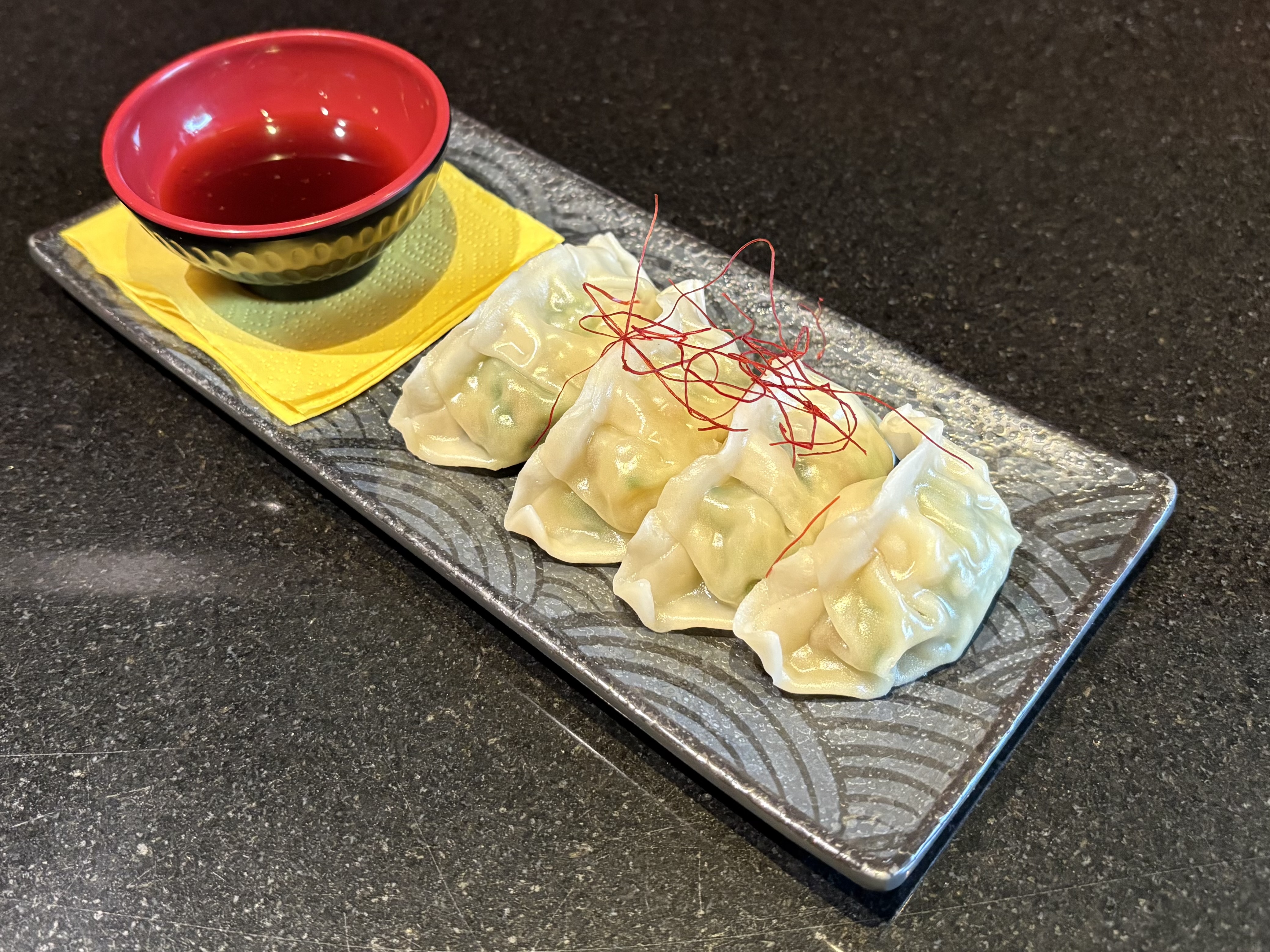 蒸しエビ餃子