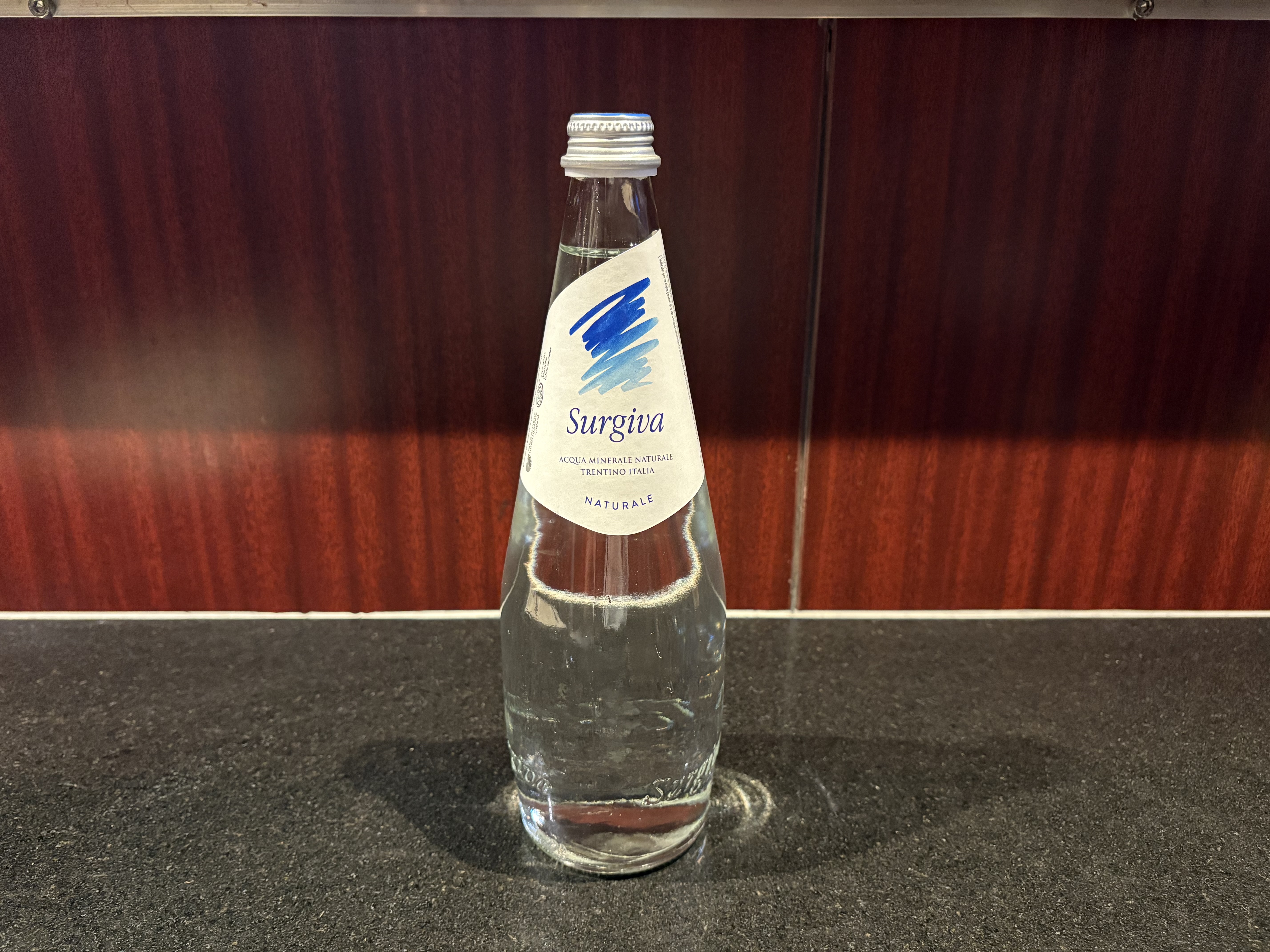 水（ボトル）