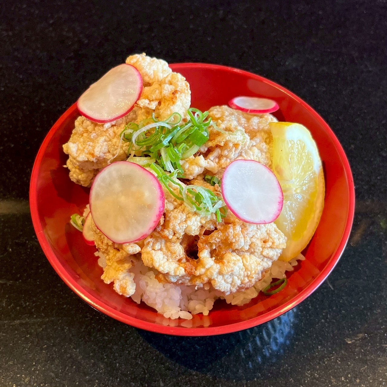 鳥の唐揚げ丼